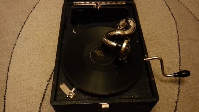 Патефон ПТ-3 Молот СССР / Gramophone USSR смотреть онлайн