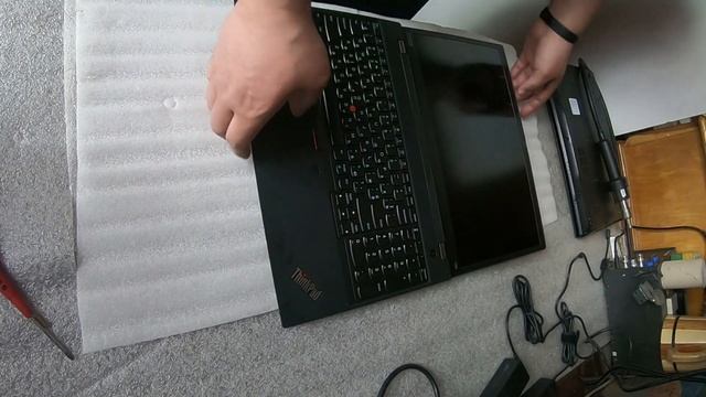 Заміна матриці на ноутбуці ThinkPad T590 Matrix replacement on a ThinkPad T590 laptop смотреть онлайн