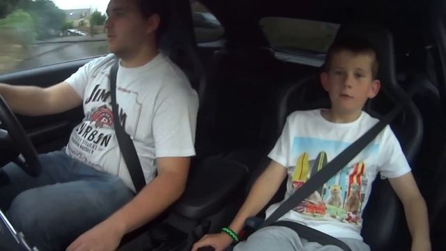 9 year old brother's reaction to first drive in Ford Focus RS MK2 смотреть онлайн