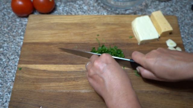 Рулет из кабачков. Рецепт вкусного летнего рулета с пикантной начинкой смотреть онлайн