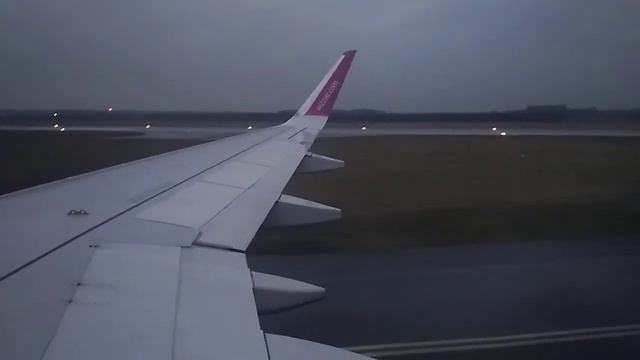 Wizzair. Landing to Katowice international airport. Приземление в аэропорту Катовице смотреть онлайн