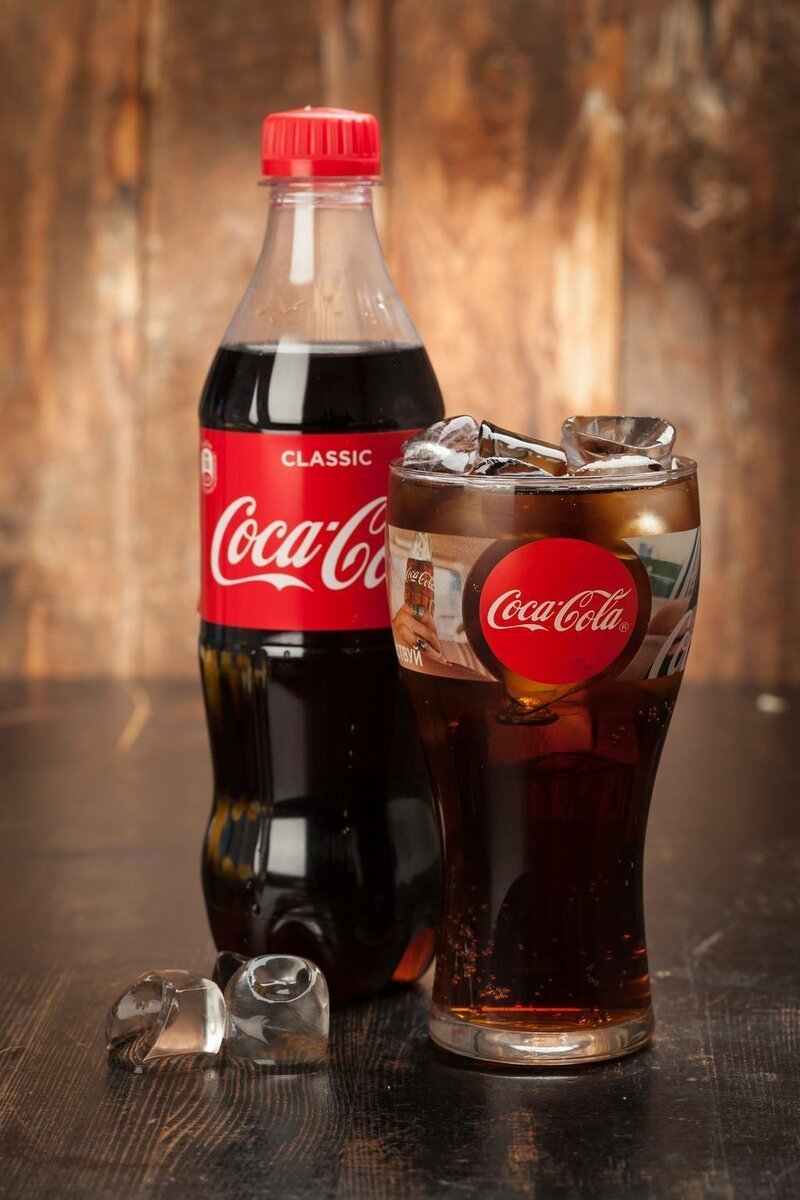 Сравнение добрый кола с Coca-Cola