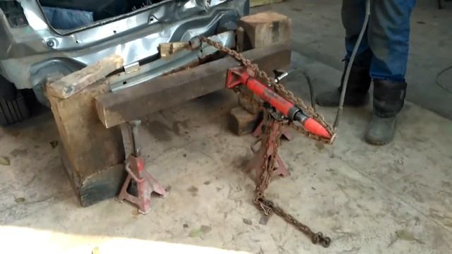 Вытяжка заднего усилителя Ford Fiesta sedan смотреть онлайн