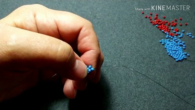 Цепочка из бисера. Очень гибкая, изящная.A chain of beads. Very flexible, elegant. смотреть онлайн