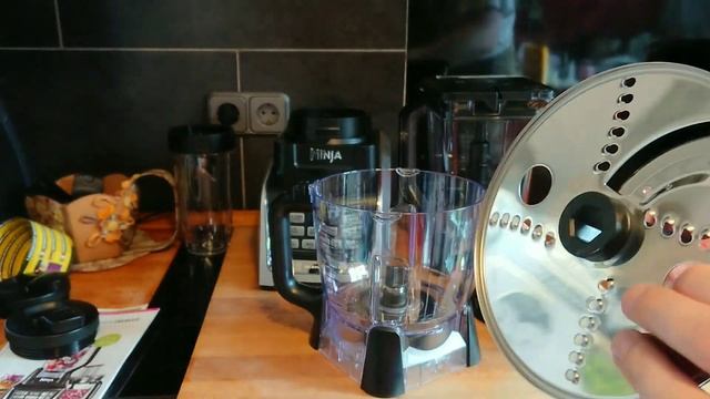 Nutri Ninja 1500W Auto-iQ Blender / kitchen system testing and first Impressions смотреть онлайн
