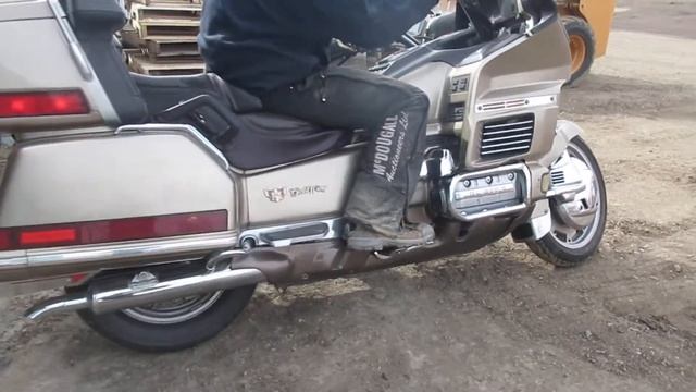 Lot 110 - 1988 Honda GL 1500/6 Goldwing Motorcycle смотреть онлайн