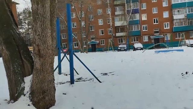 двор домов по улице Калинина 14 и улице Дальней 45 в районе Элеконда в Сарапуле смотреть онлайн