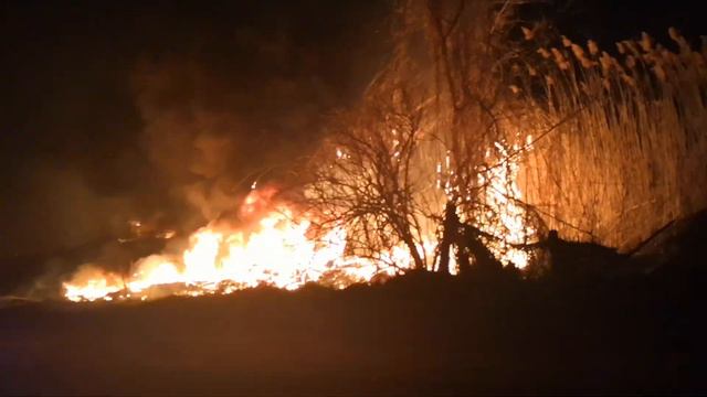 Ночной пожар ул. Колхозная ст. Пластуновская 11.03.2020 смотреть онлайн