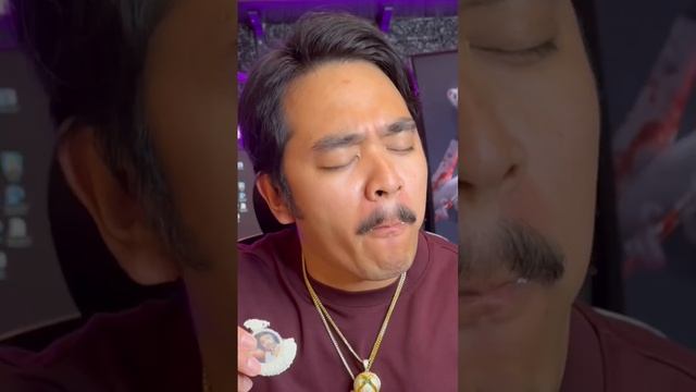 I definitely taste like chocolate with vanilla coating and sprinkles on top #gamingshorts #gamer смотреть онлайн