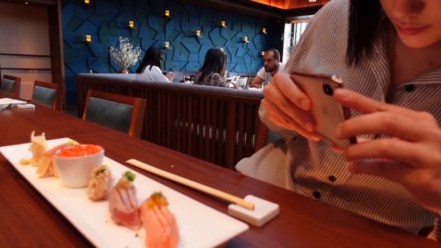 Staying at a hotel-Dinner at Nobu restaurant vlog with my mom?? смотреть онлайн
