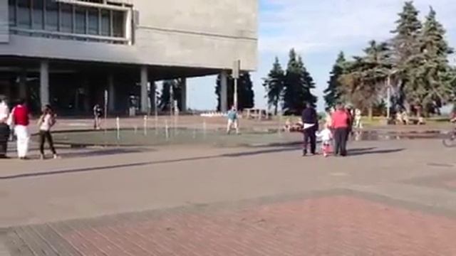 Ульяновск Танцы в поющем фонтане смотреть онлайн