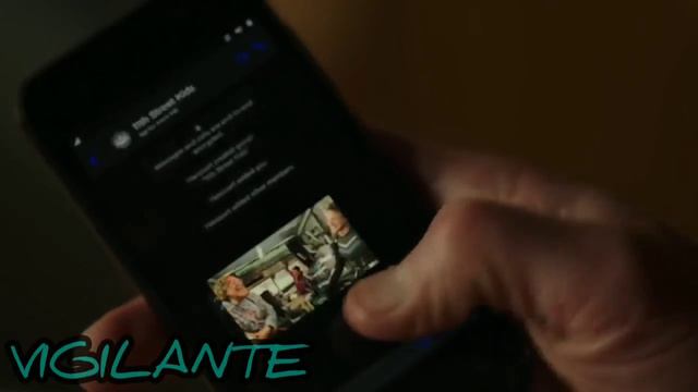 "El Emoji de Vigilante" смотреть онлайн
