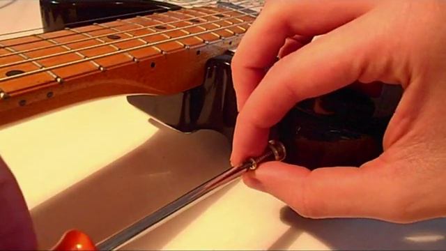 TUTORIAL #2: Fender Strap Locks [ITA] смотреть онлайн