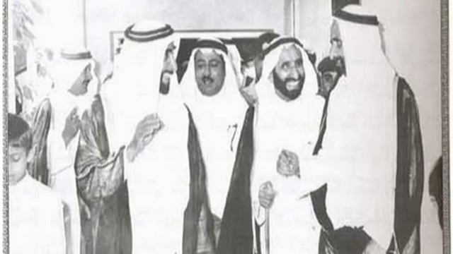 رثاء الوالد الشيخ صقر بن محمد القاسمي смотреть онлайн