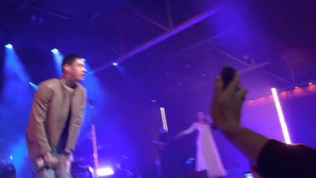Shake It (LIVE) Noah Cyrus & Trace Cyrus from Metro Station Nashville, TN Hardest Part Tour смотреть онлайн