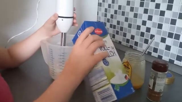 Готовим банановый смузи?? смотреть онлайн