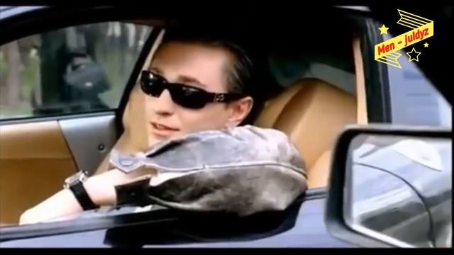 Саша Белый слушает песню Кайрата Нуртаса смотреть онлайн