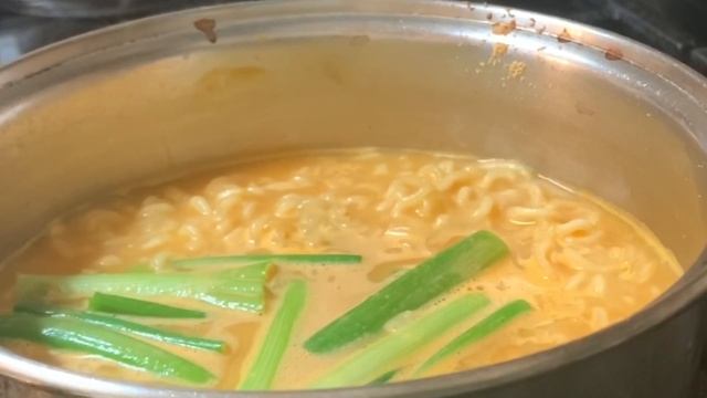 How to make the BEST Samyang Cheese Ramen Noodles Soup смотреть онлайн
