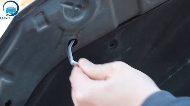 Установка амортизатора капота на Hyundai Elantra 4 HD / Хёнде Элантра 4 смотреть онлайн