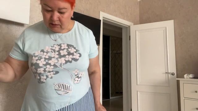 ОБРЕЗАЛА ДОМАШНЕЕ ПЛАТЬЕ НЕ ГЛЯДЯ! Не люблю ДЛИННЫЕ ВЕЩИ! смотреть онлайн