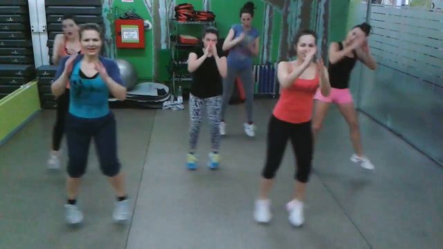 Adrenalina - Wisin Ft. Jennifer Lopez, Ricky Martin-Zumba®Fitness
