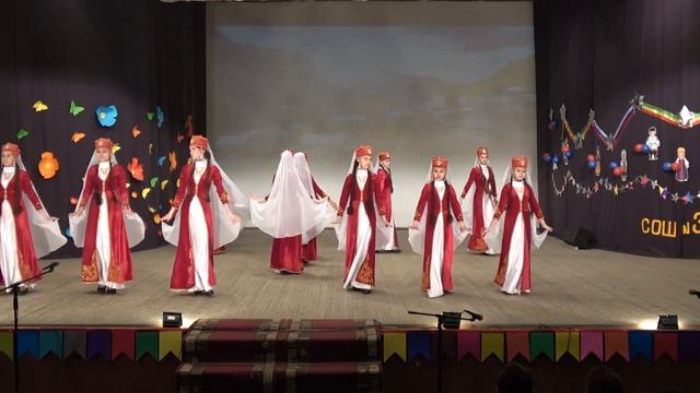 Грузинский танец девушек.Студия танца "Антре" смотреть онлайн