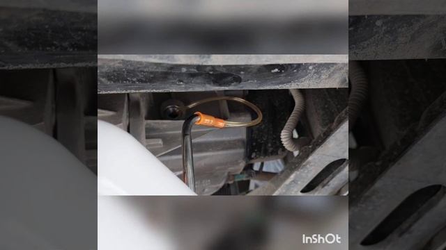 Clio 4 şanzıman yağı değişimi.Clio Gearbox oil change смотреть онлайн