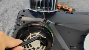 Чистка от пыли PlayStation 5 с дисководом без потери гарантии.