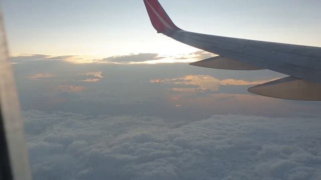 Закат с самолёта смотреть онлайн