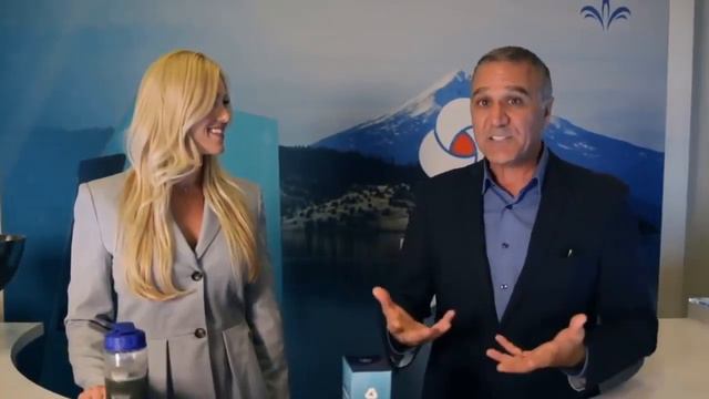 Jeunesse LIVE™ Hangout – Christian Drapeau and Cassiah Jay RevitaBlu смотреть онлайн