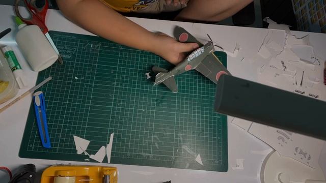 EP65: TUTORIAL HOW TO MAKE THE MITSUBISHI A6M Zero Fighter Papercraft