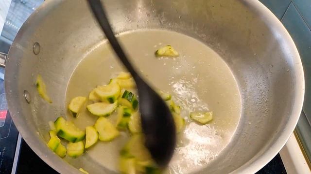 ПАСТА С ЦУКИНИ И КРЕВЕТКАМИ ?????
PASTA CON ZUCCHINE E GAMBERETTI ?????