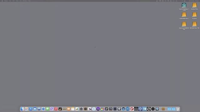 Opening Apps on the right display every time - Adding a second monitor to your Mac смотреть онлайн