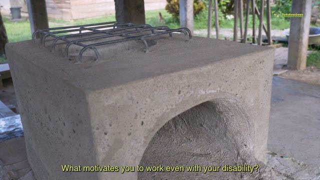 A Blind Man Making Clay Stoves for Living смотреть онлайн