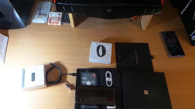 -sia- Xiaomi mi mix 2s и MI BAND 3 РАСПАКОВКА И морковка !! )) смотреть онлайн