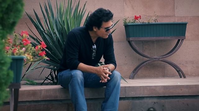 Andy Visits Aram Asatryan Memorial in Armenia September 17, 2016 смотреть онлайн