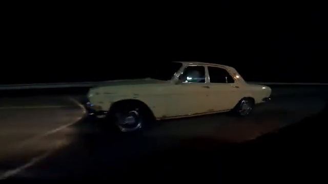 Gaz 24 vs Kia Optima 2.0 turbo смотреть онлайн