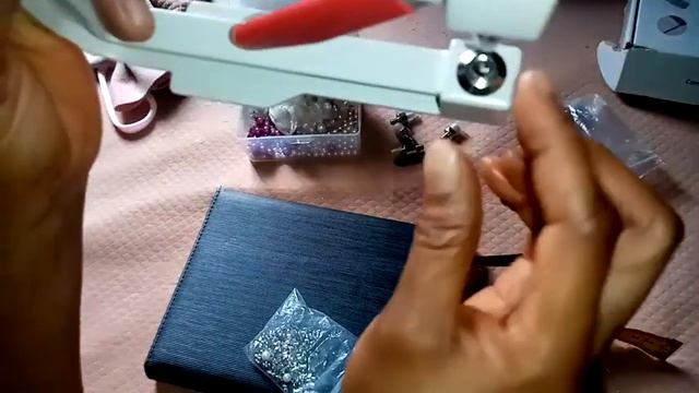 How to use Pearl Machine to Bead Fabric || Tutorial Pearl Machine Beading смотреть онлайн
