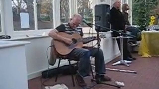 Chris Ridgeway playing guitar and mouth organ смотреть онлайн