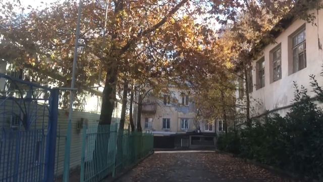 Ялта. От Сосновой по Достоевского, Строителей улицами и обратно. Ноябрь 2022. Крым. Crimea. Yalta смотреть онлайн
