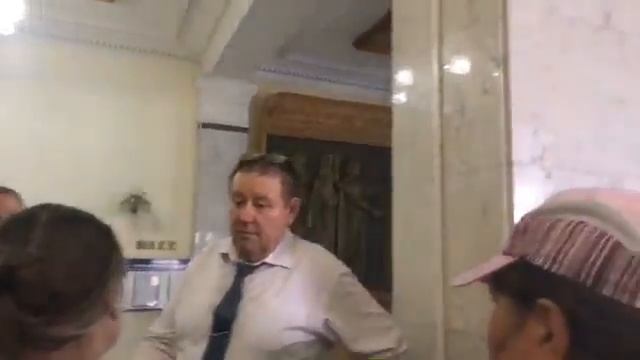 ОC (online cheb) как жителей города не пускают в горсобрание г. Чебоксары смотреть онлайн