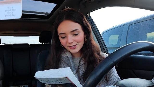 BOOKSTORE VLOG ☕️✨ book shopping at barnes & noble + book haul! смотреть онлайн