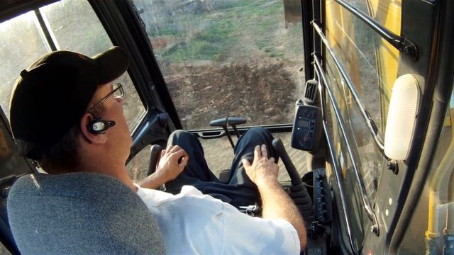 How To Operate A John Deere 160C LC-2 Excavator (Basic Controls) смотреть онлайн