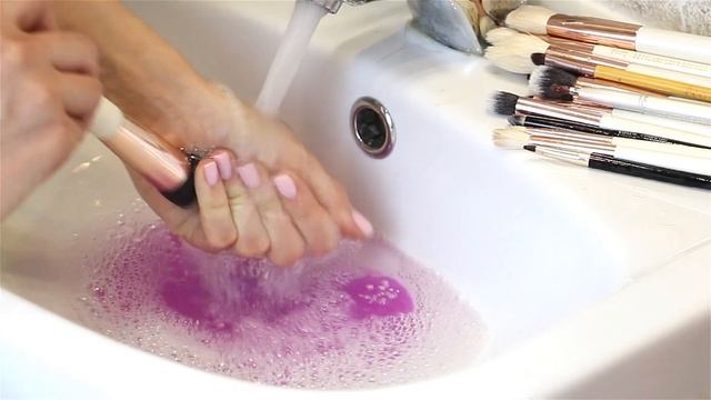 Как помыть кисти для макияжа (в домашних условиях) смотреть онлайн