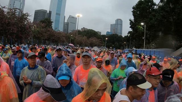 2018廣州馬拉松起步前-2 смотреть онлайн