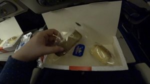 #1.Прямой рейс Москва-Владивосток? Чем кормят на борту?? Как добраться из а/п Кневичи до города??