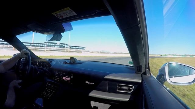 Porsche Taycan Turbo S – Full Performance Test – Acceleration / Braking / Laptime / Drifting