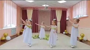 Танцевальная композиция "Пришла весна".