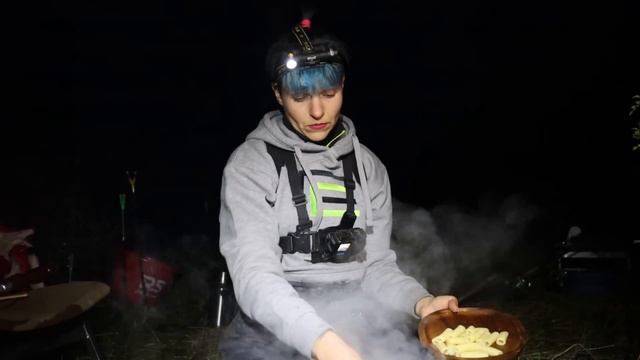 В ГЛУШЬ. С ночевкой ДИКАРЯМИ топить баню и ЛОВИТЬ ЛЕЩА. Отдых и рыбалка #350 смотреть онлайн