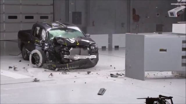 11 CREW CAB PICKUPS CRASH TEST: Most need BETTER passenger-side protection l Ratings & Making of смотреть онлайн